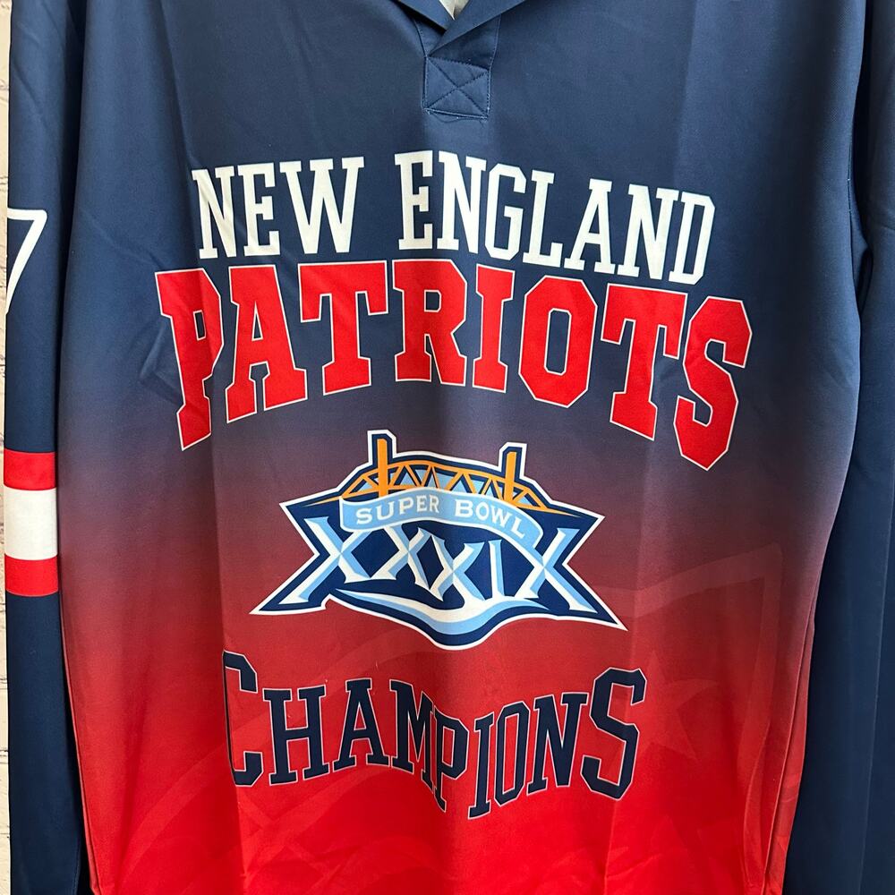 NFL New England Patriots Super Bowl XXXIX Champions Hoody Tee Size Large NEW - Picture 2 of 8